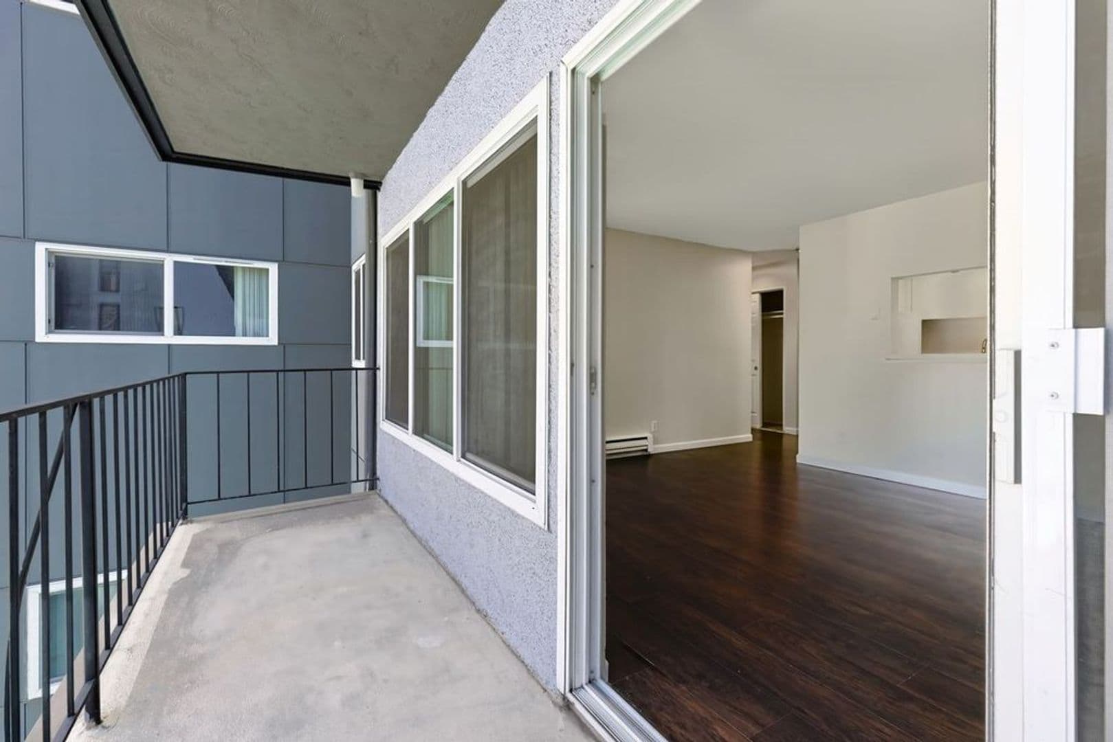 Seattle Apartment: 433 Belmont Ave E