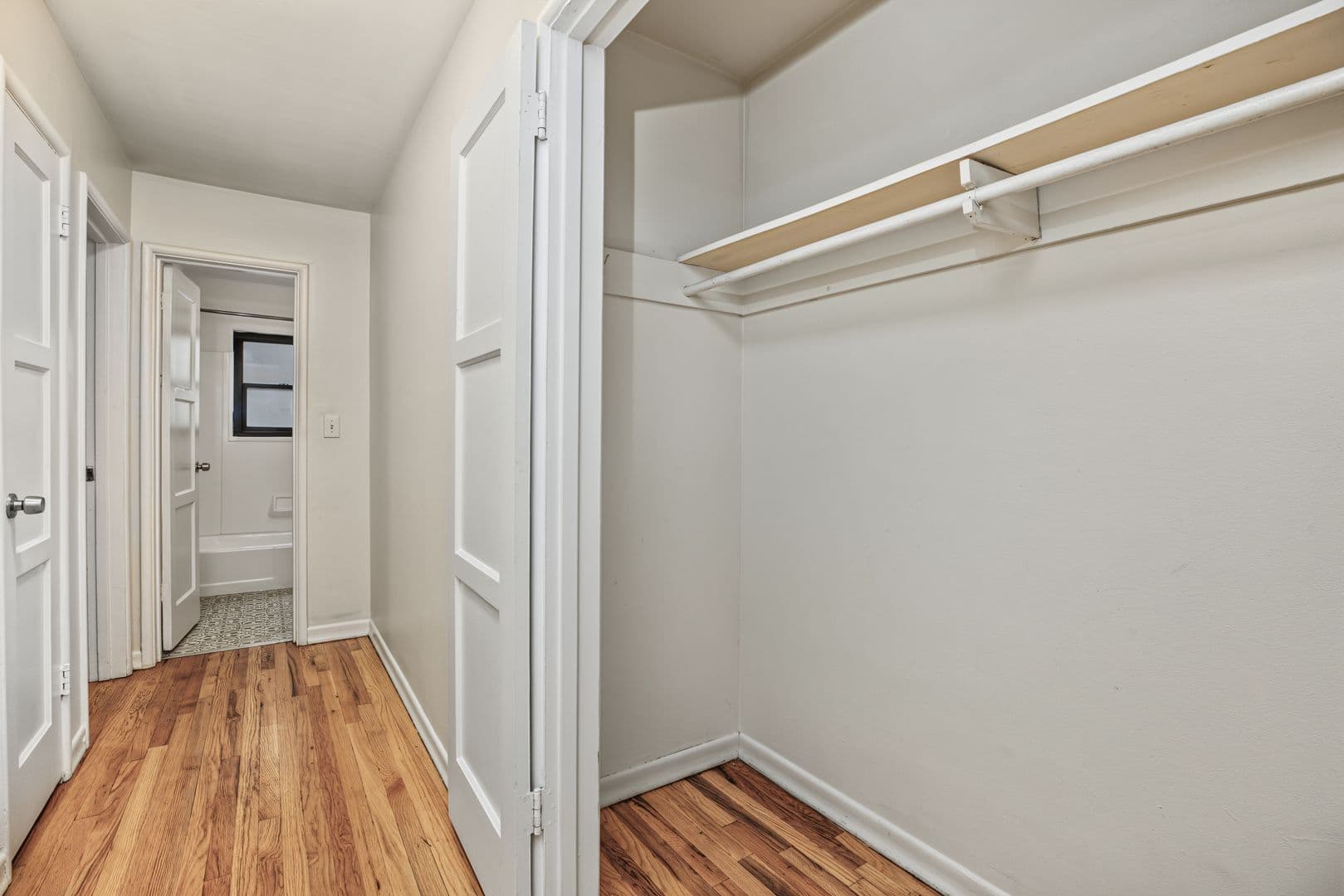 Seattle Apartment: 620 8th Ave
