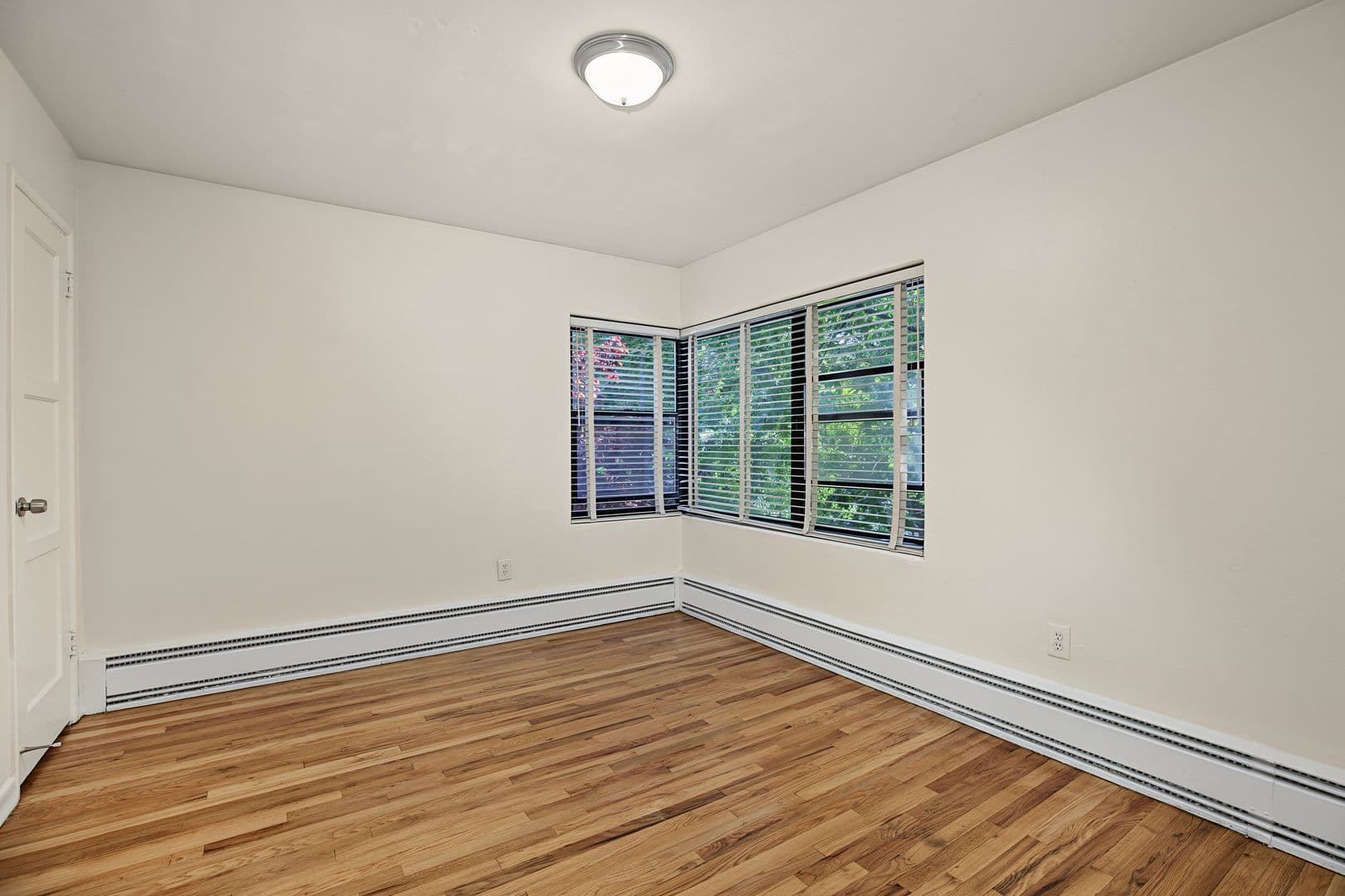 Seattle Apartment: 620 8th Ave