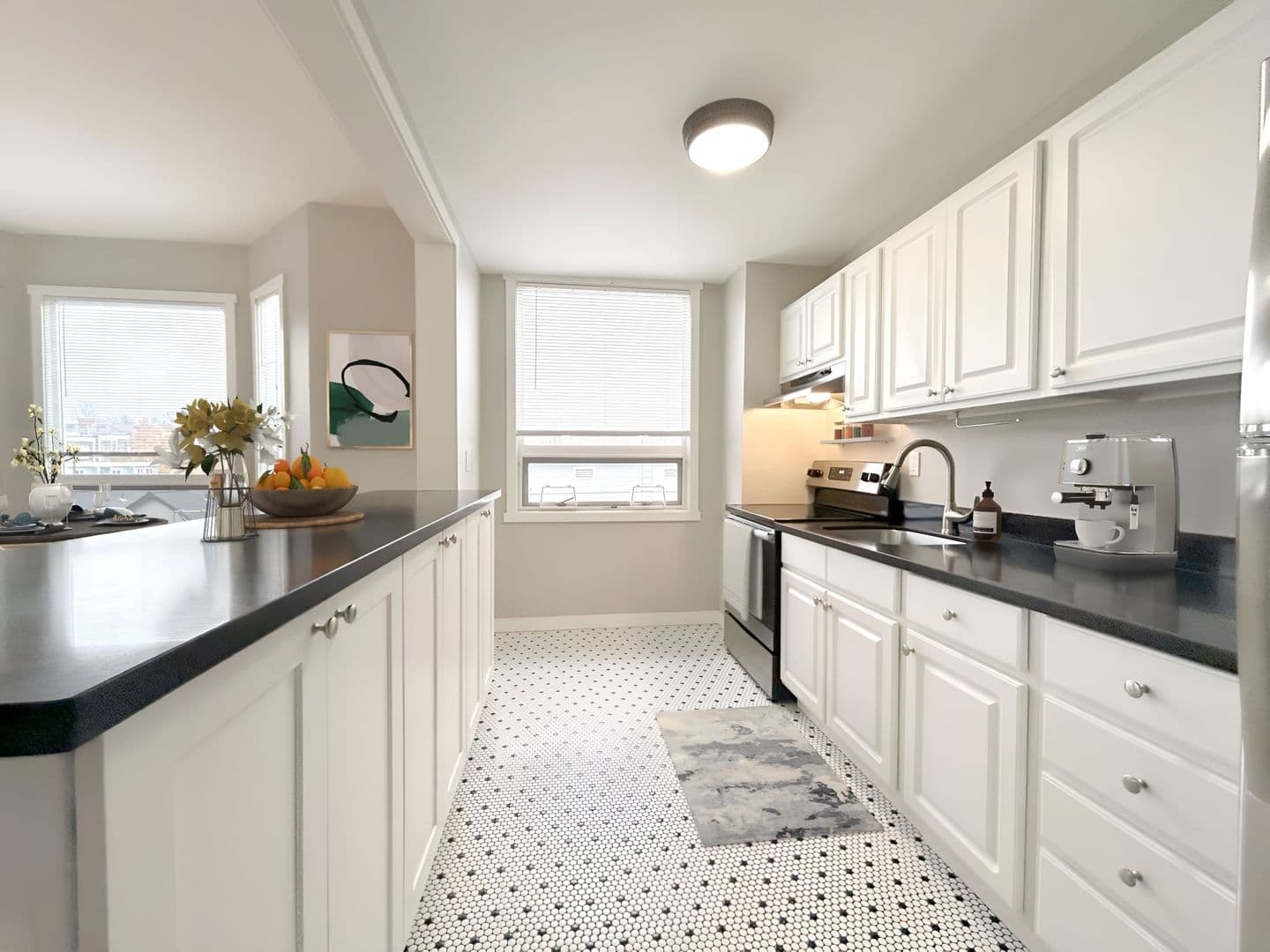 Seattle Apartment: 2010-2014 E Yesler Way