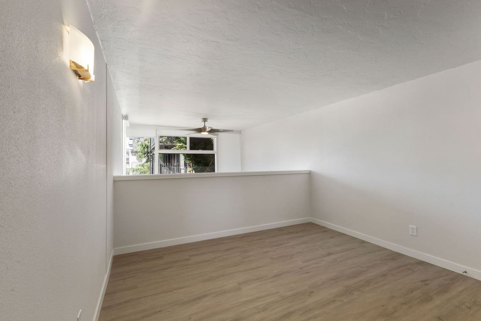 Seattle Apartment: 315 Belmont Ave E