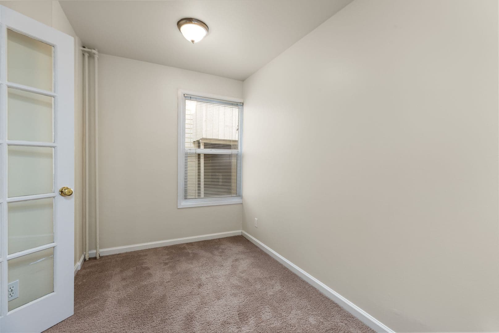 Seattle Apartment: 620 19th Ave E