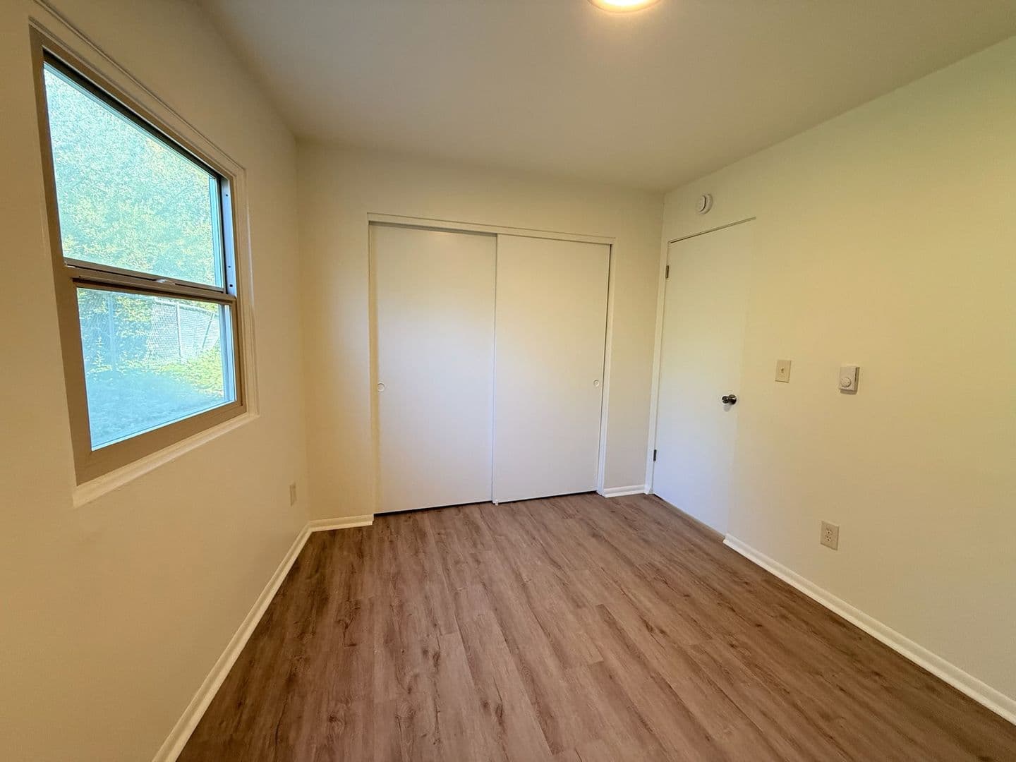 Seattle Apartment: 5201 42nd Ave S
