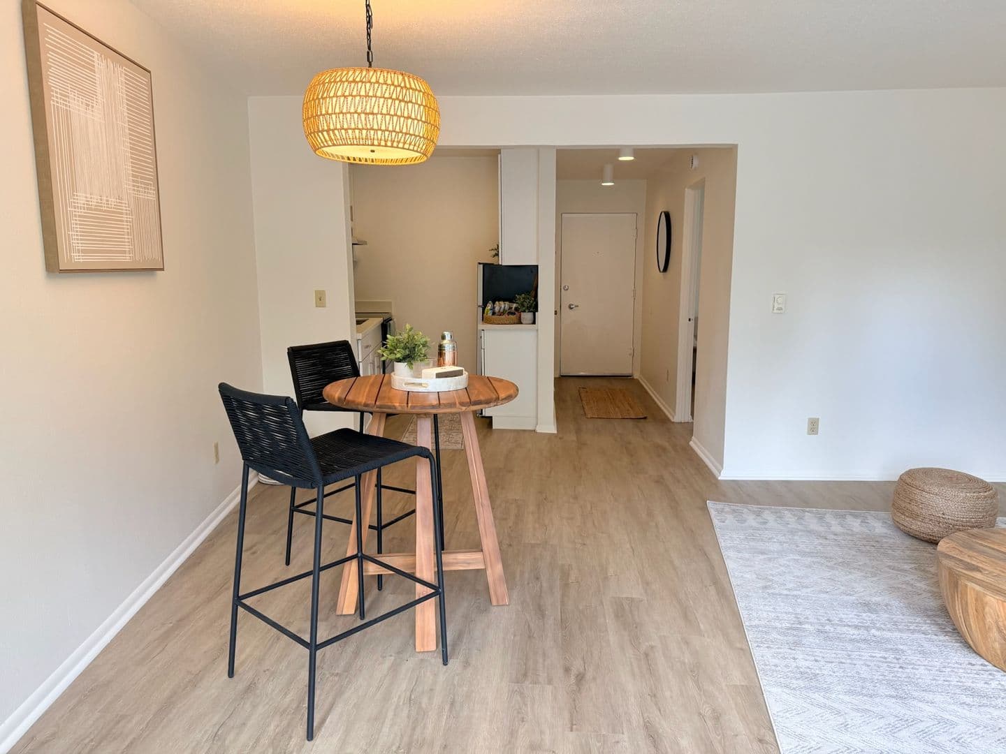 Seattle Apartment: 5201 42nd Ave S