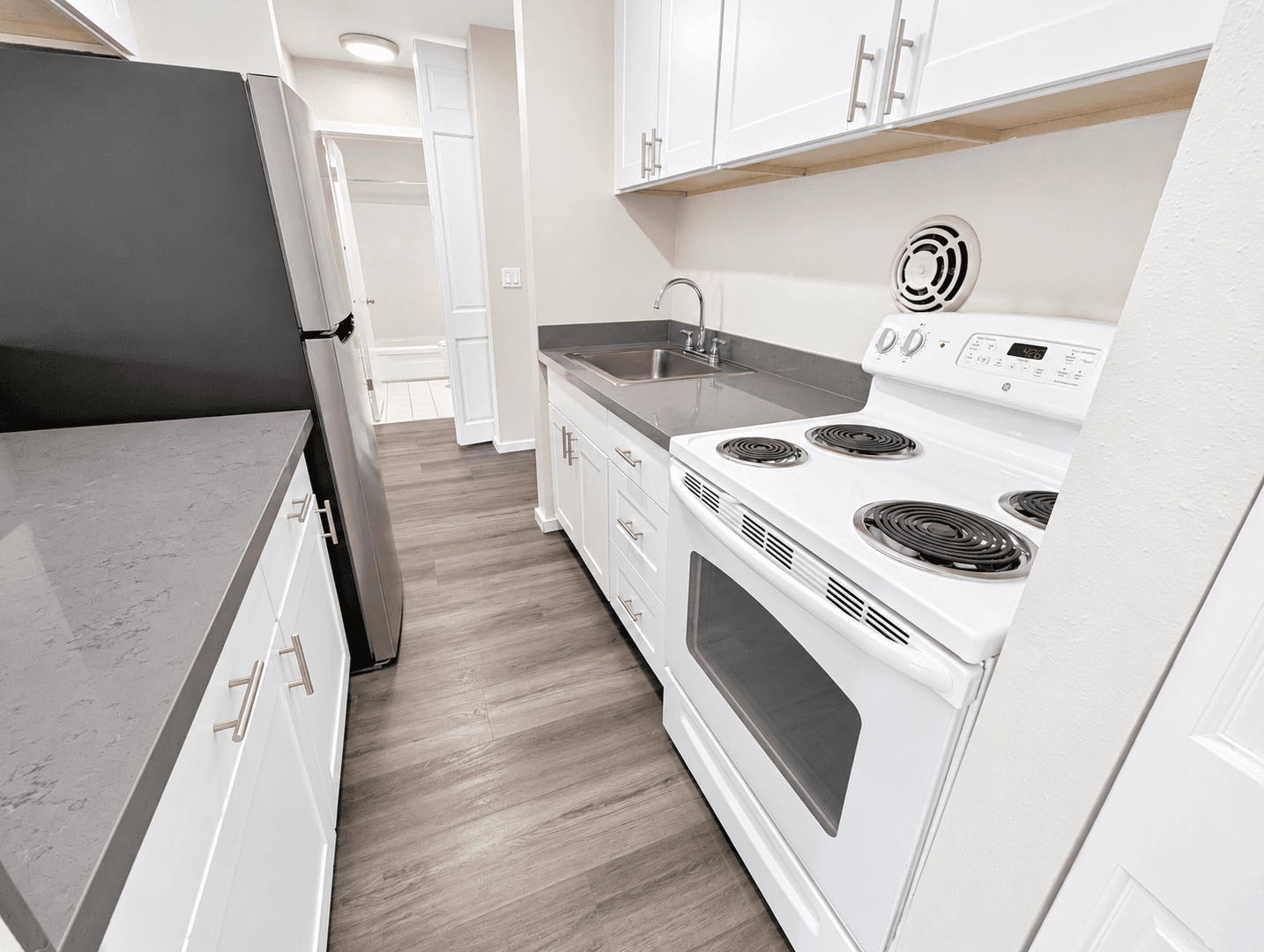 Seattle Apartment: 433 Belmont Ave E