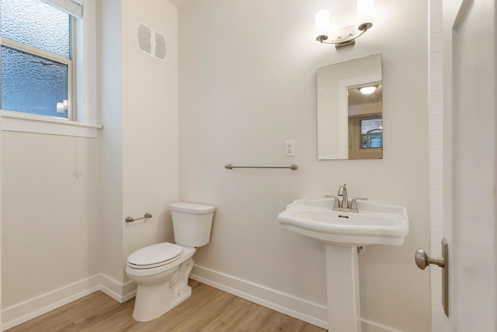 Seattle Apartment: 305 Bellevue Ave E