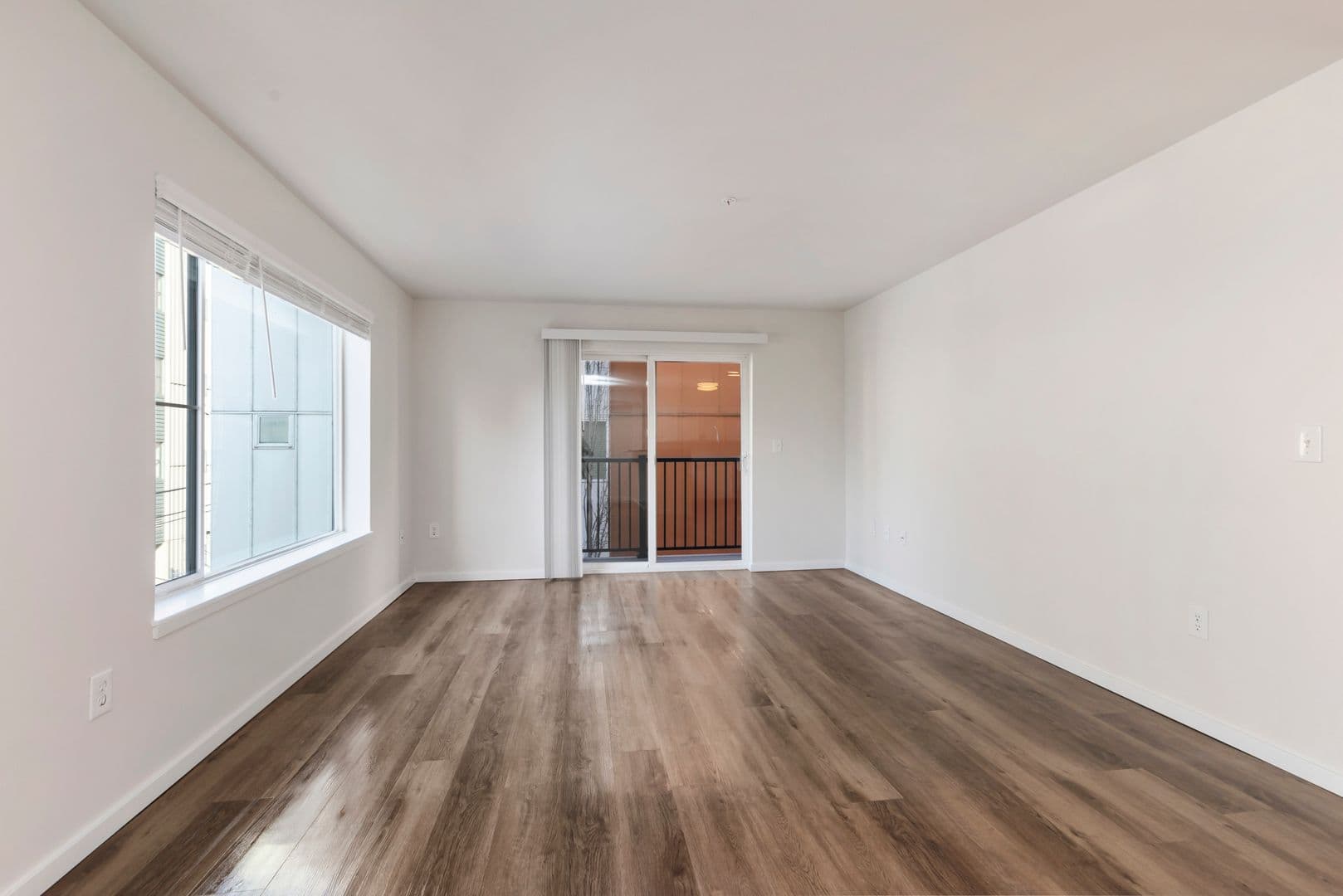 Seattle Apartment: 303 10th Ave