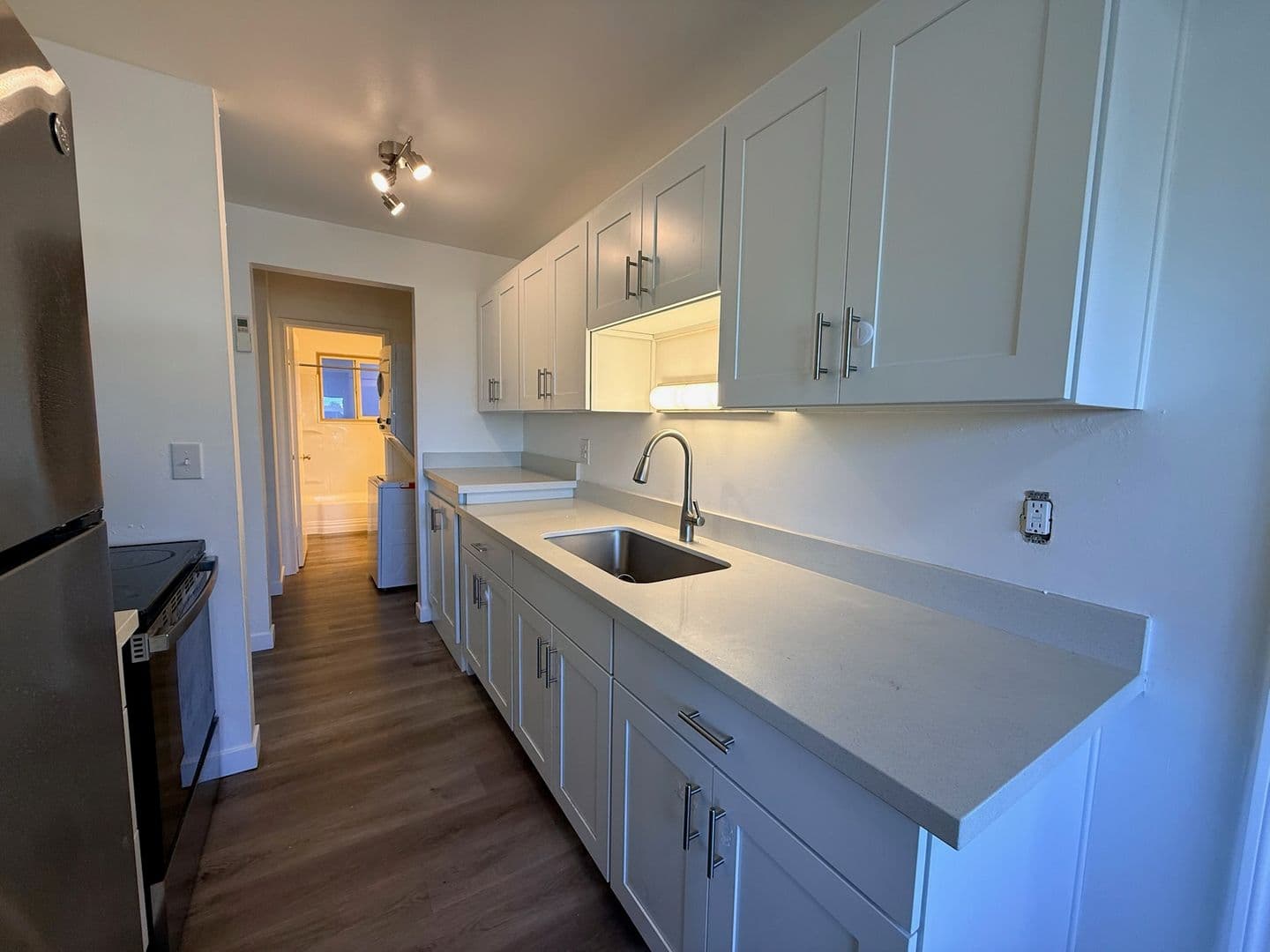 Seattle Apartment: 5231 39th Ave S