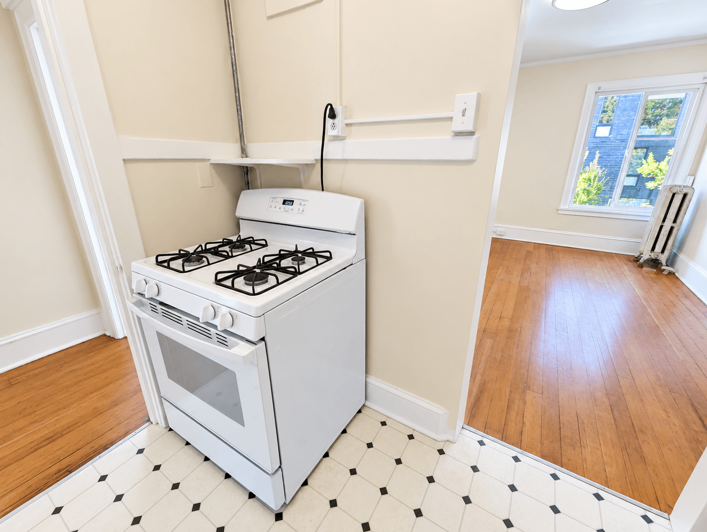 Seattle Apartment: 606 19th Ave E