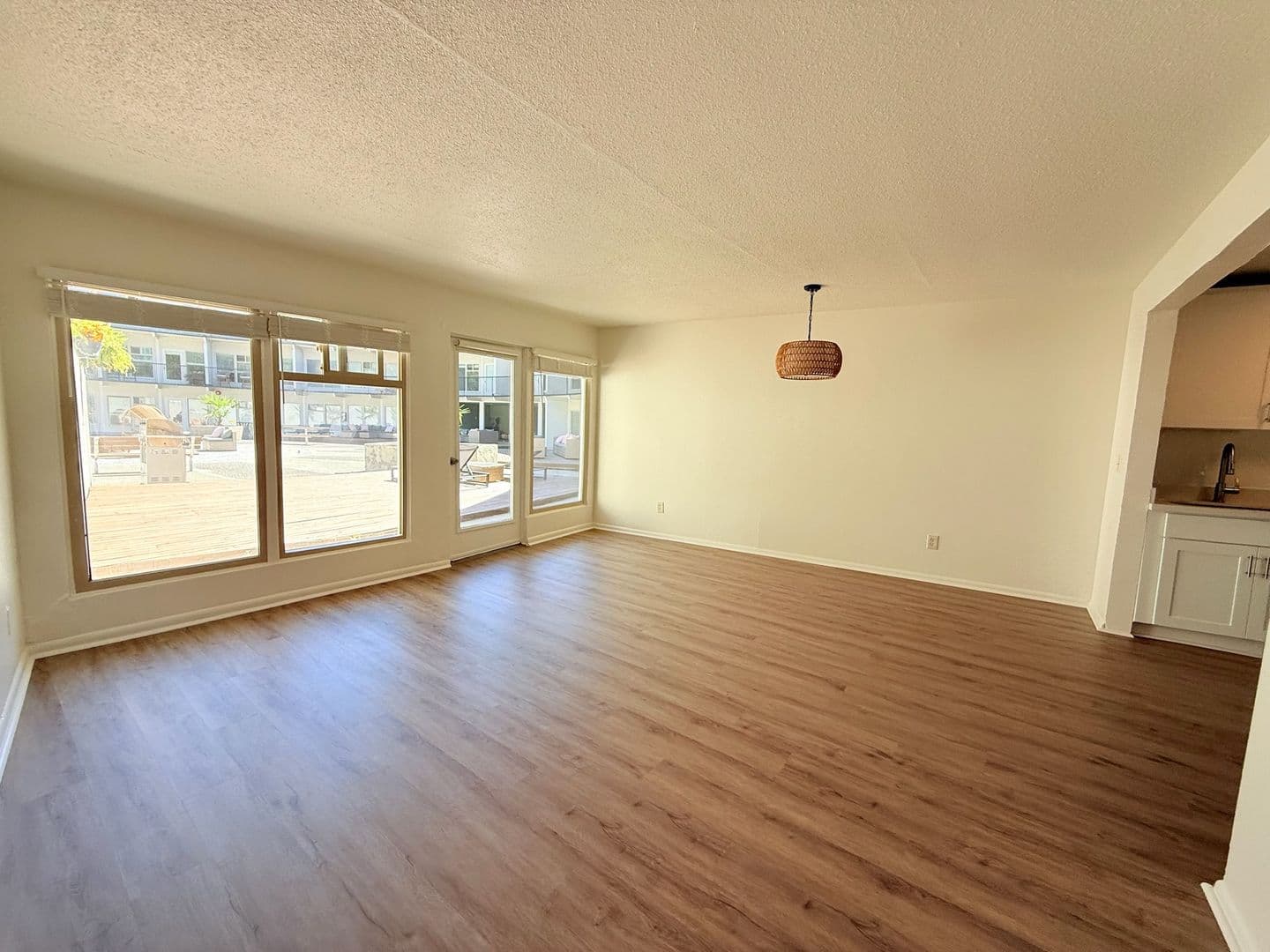 Seattle Apartment: 5201 42nd Ave S