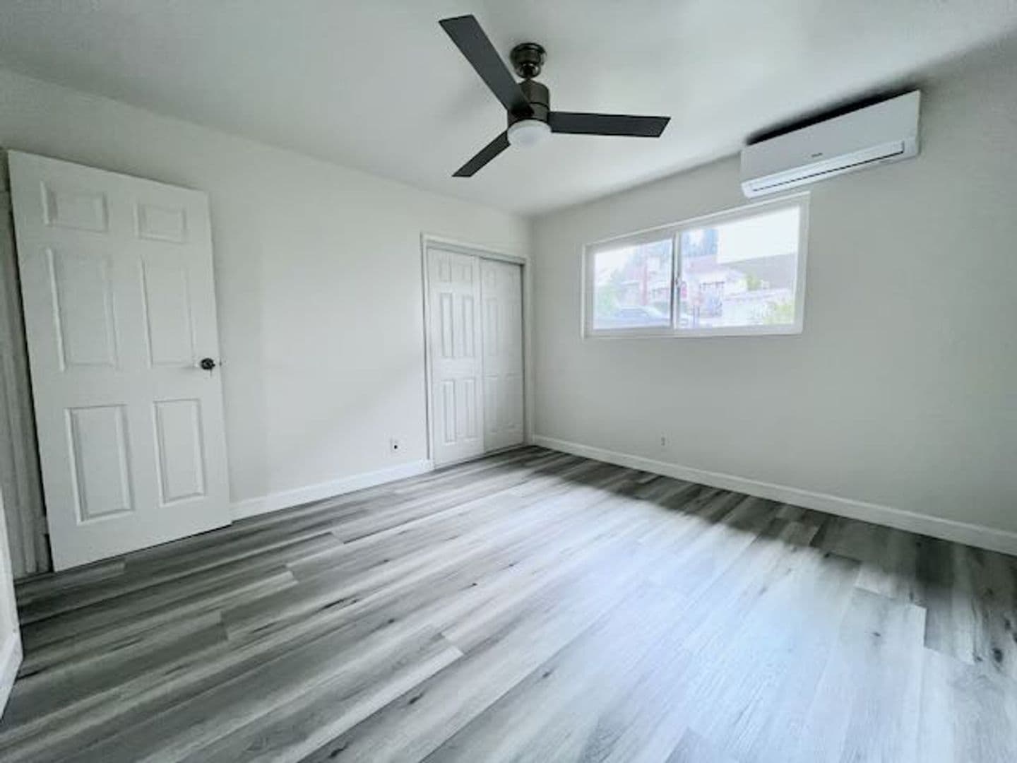 Los Angeles Apartment: 3751-3753 Locke Ave.