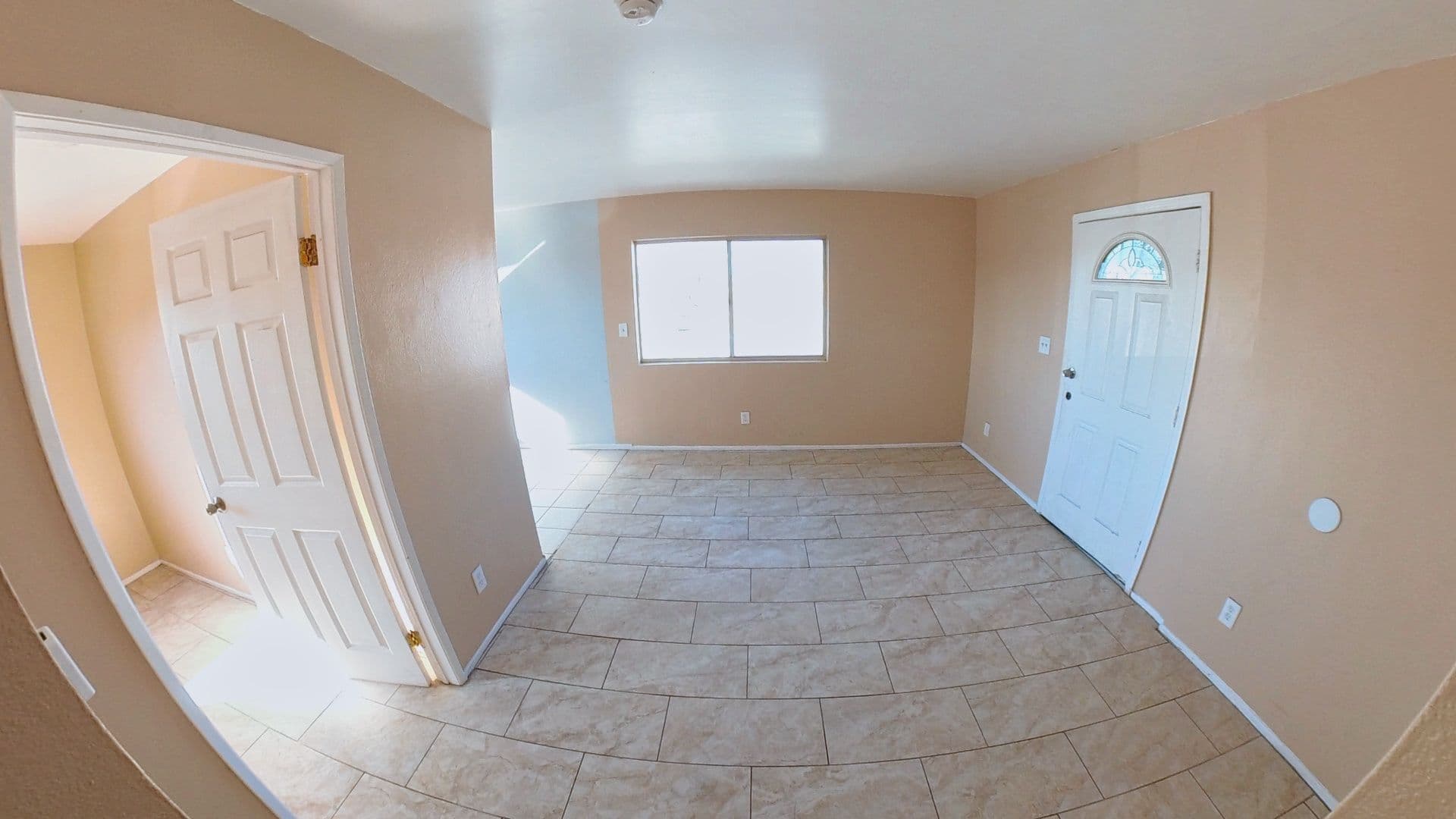 Los Angeles Apartment: 8925 S Broadway
