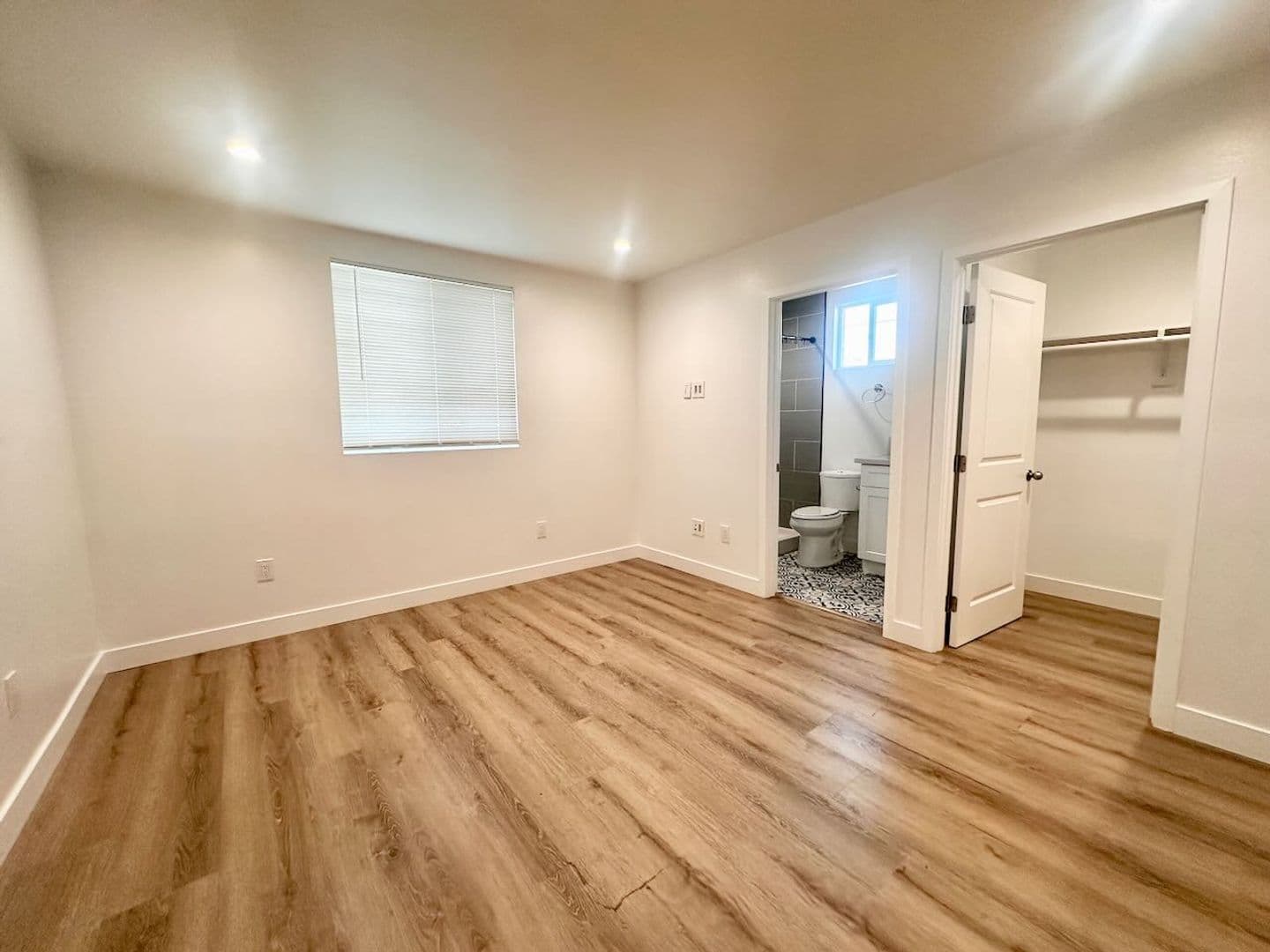 Harbor City Apartment: 1427 254th St.