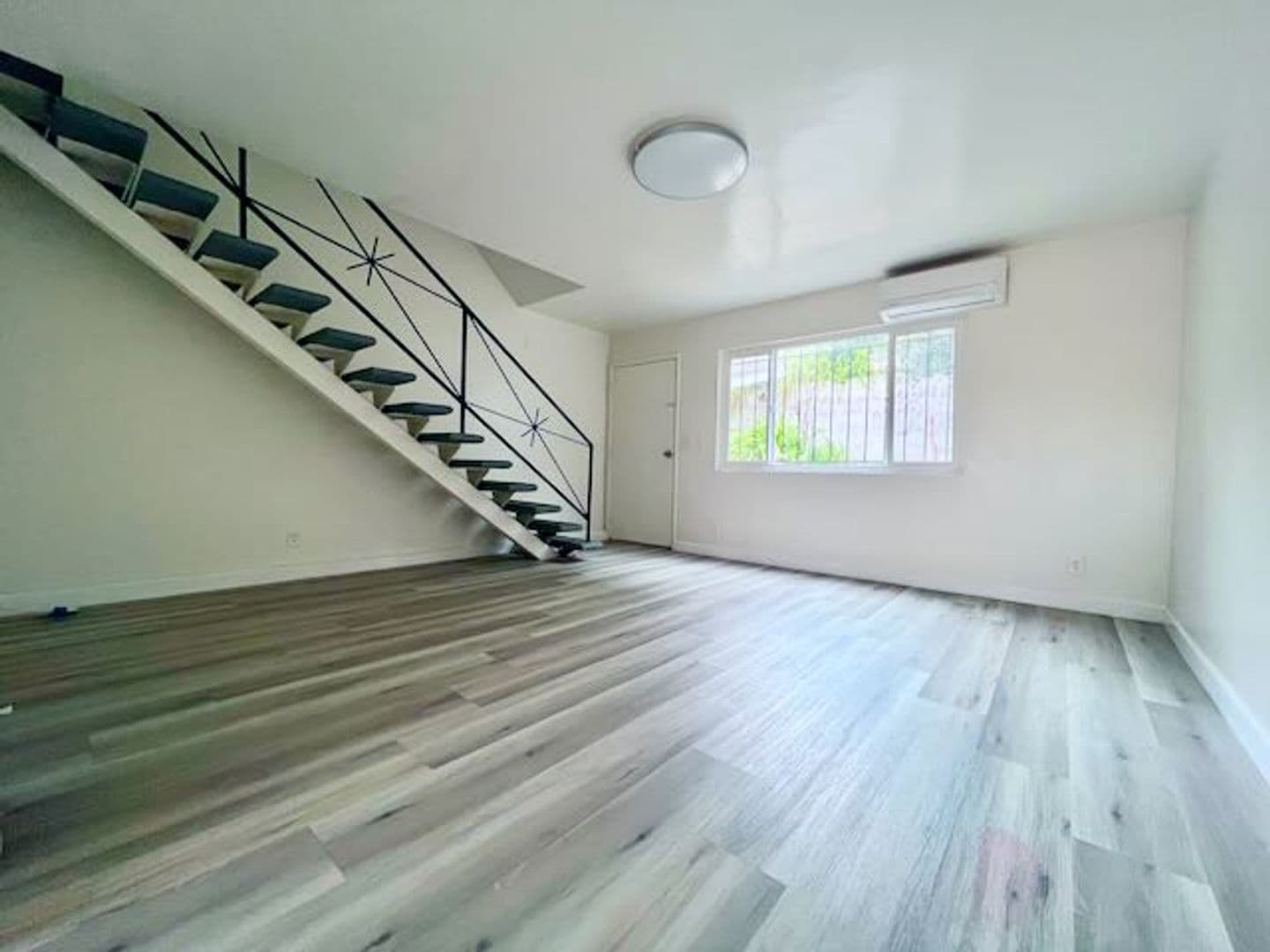 Los Angeles Apartment: 3751-3753 Locke Ave.