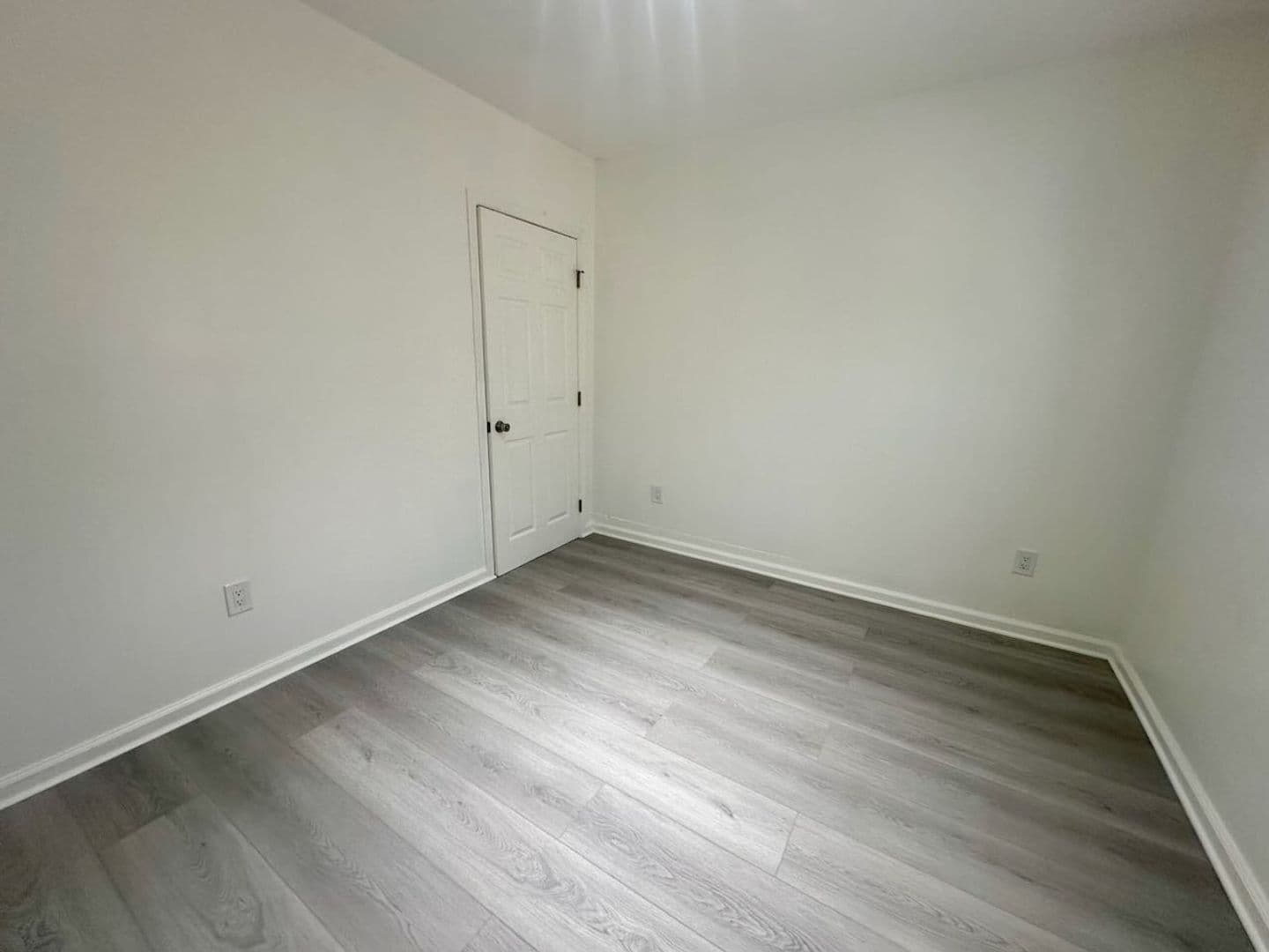 Los Angeles Apartment: 4491 Pyrites St
