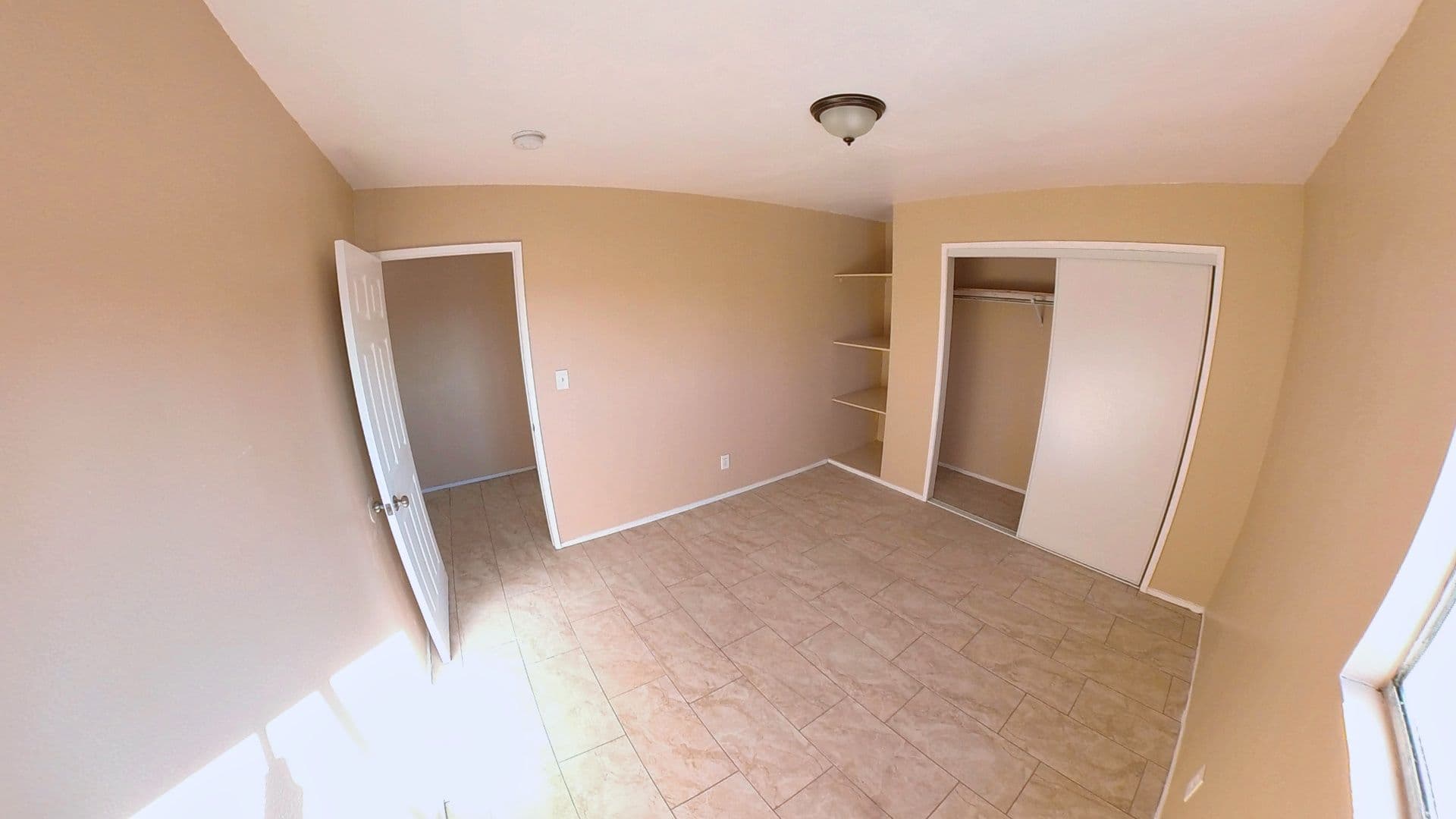 Los Angeles Apartment: 8925 S Broadway