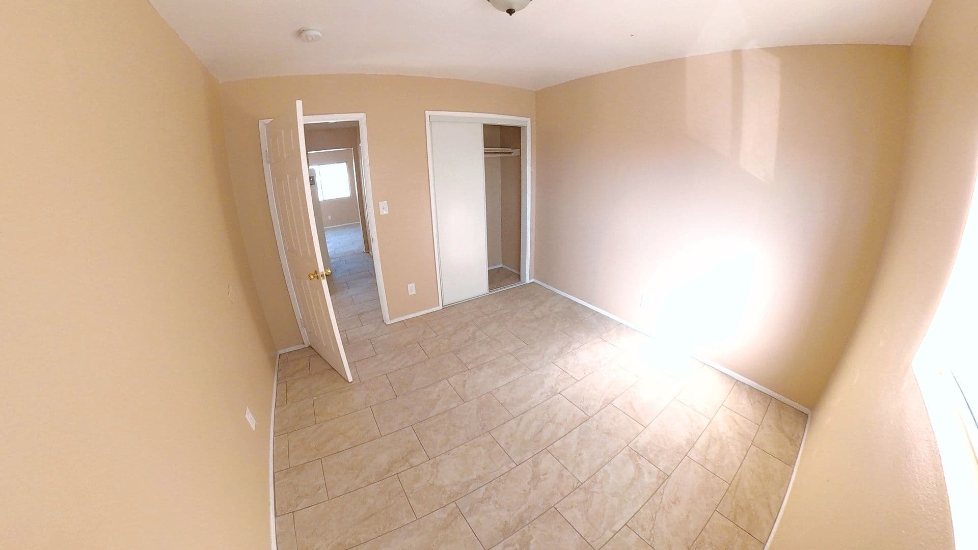 Los Angeles Apartment: 8925 S Broadway