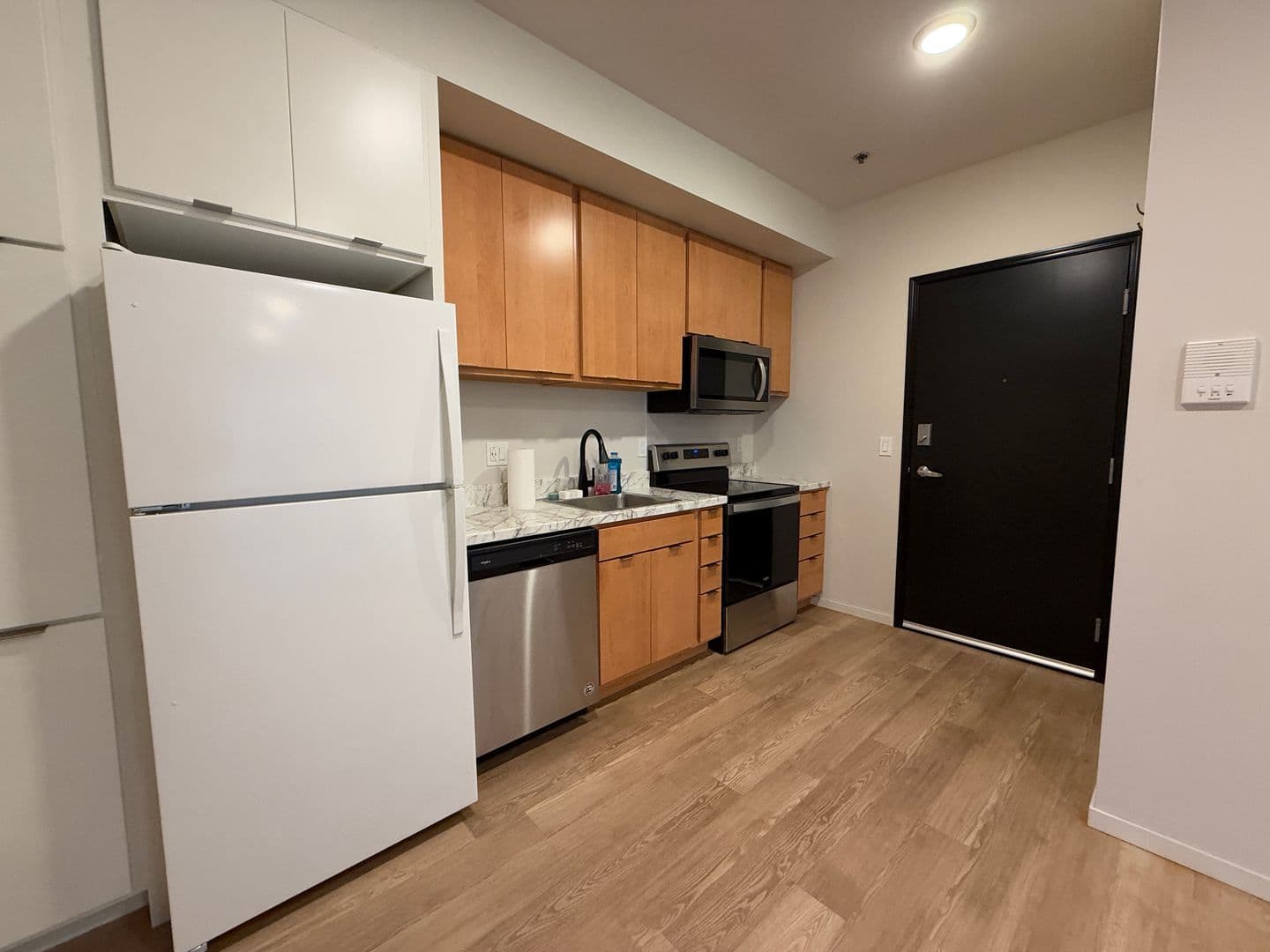 Grand Forks Apartment: 323 Demers Ave