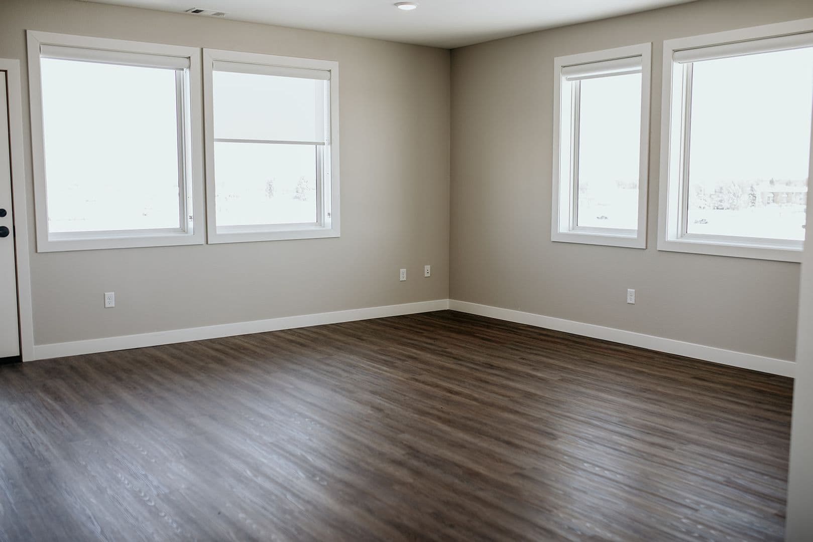 Grand Forks Apartment: 3990,3940 S 15 St
