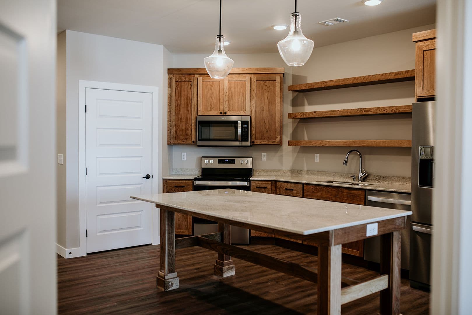 Grand Forks Apartment: 3880, 3820 S 15th St