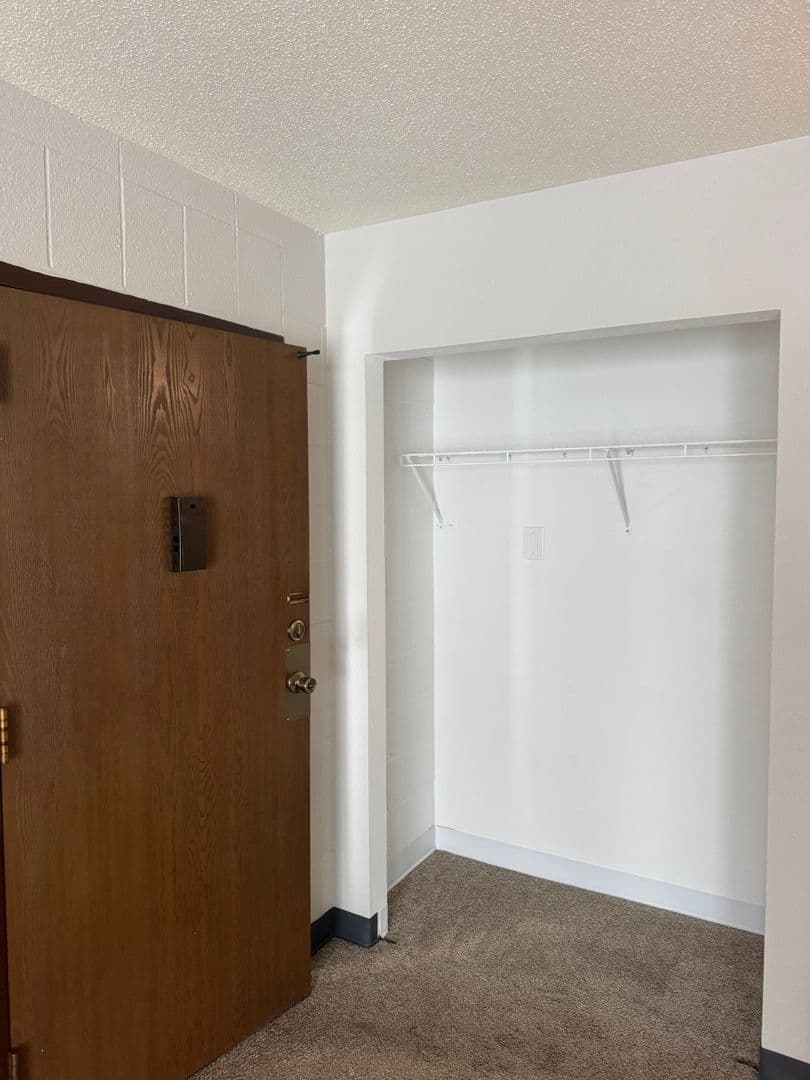 Grand Forks Apartment: 1416-1426 10th Ave N