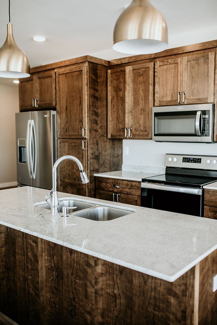 Grand Forks Apartment: 3880, 3820 S 15th St