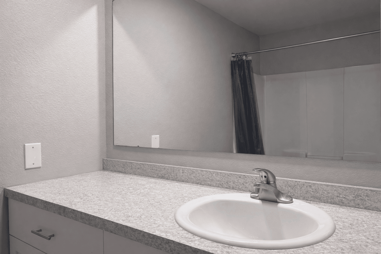 Grand Forks Apartment: 4001 Gateway