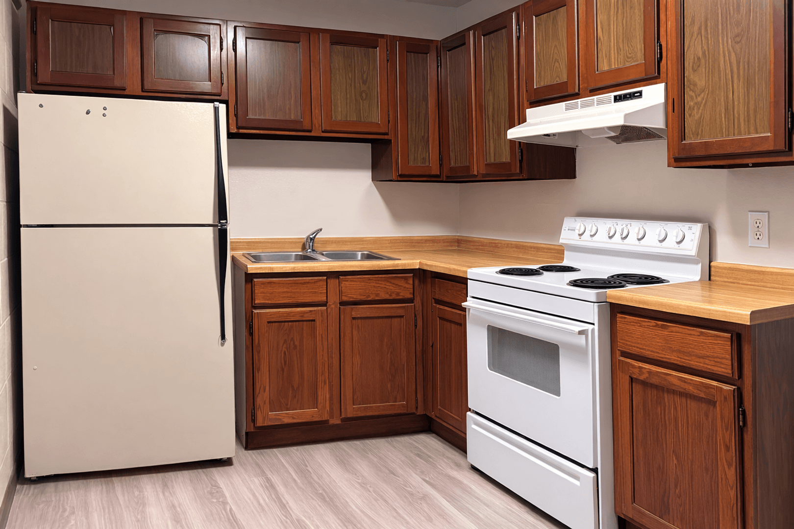 Grand Forks Apartment: 1416-1426 10th Ave N