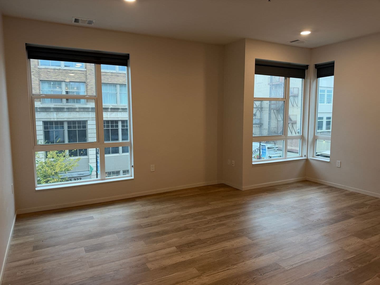 Grand Forks Apartment: 323 Demers Ave