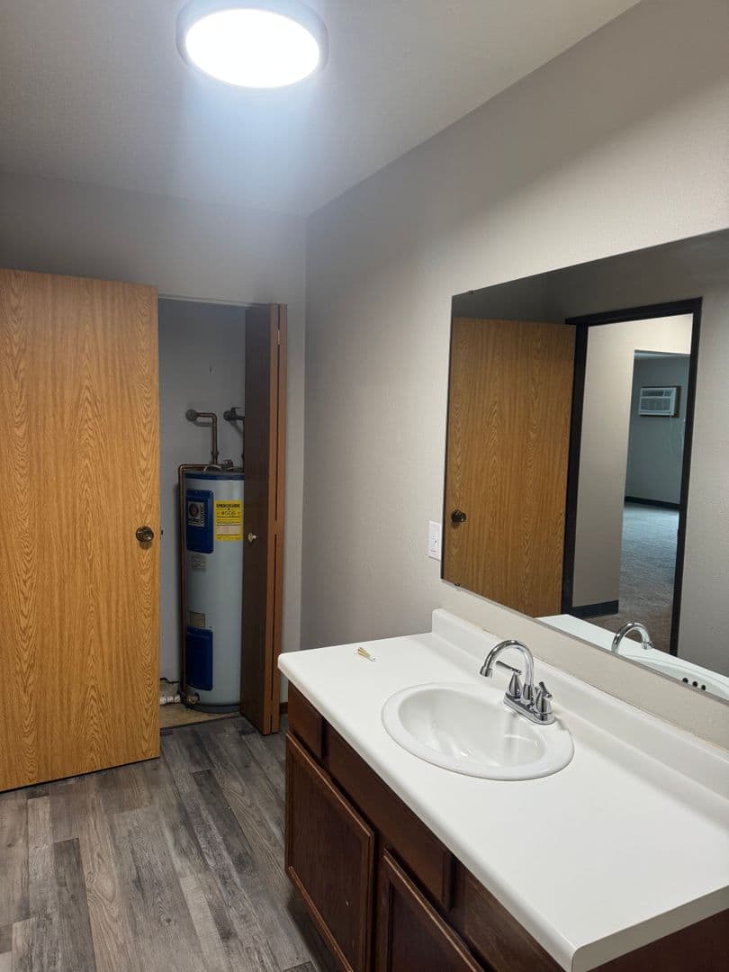 Grand Forks Apartment: 1416-1426 10th Ave N