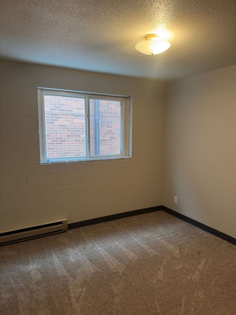 Grand Forks Apartment: 1416-1426 10th Ave N
