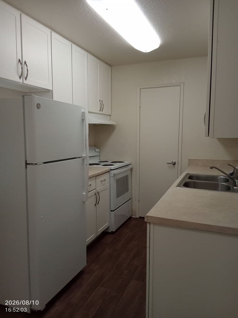 Sacramento Apartment: 5100 Garfield Ave.