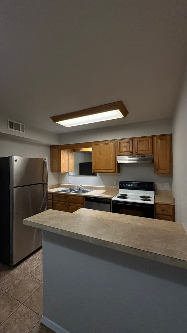 Tulsa Apartment: 5101 S. Madison Ave