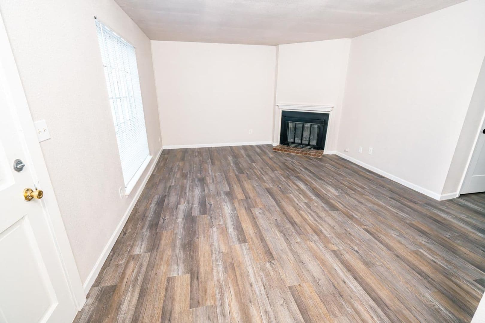 Tulsa Apartment: 1027 E. 41st St