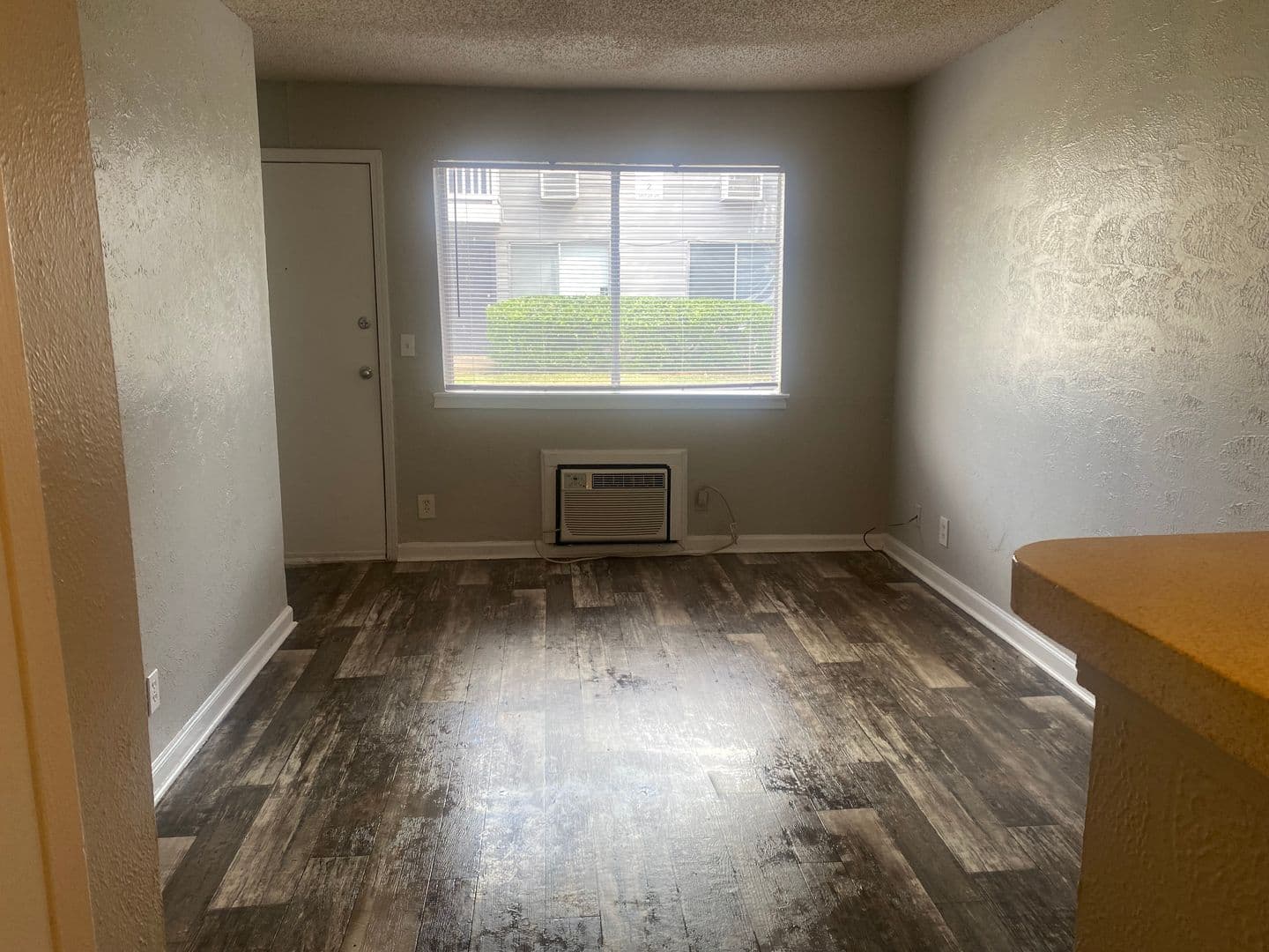 Tulsa Apartment: 1337 E. 61st Street