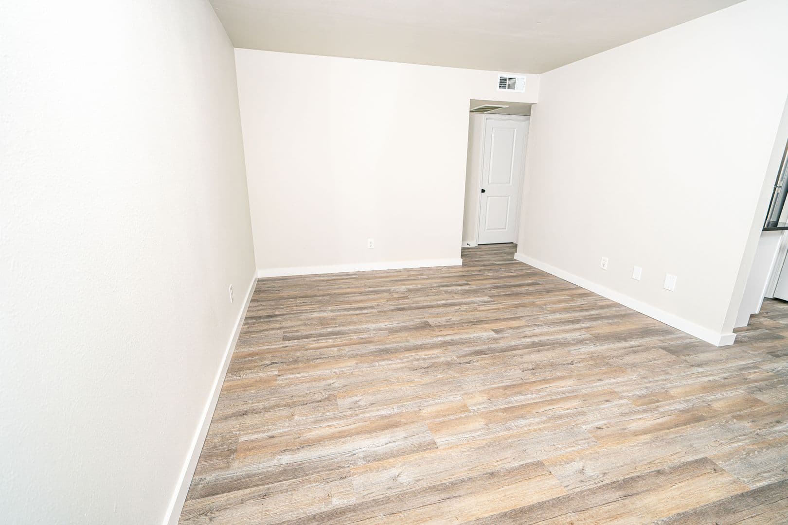 Tulsa Apartment: 1027 E. 41st St