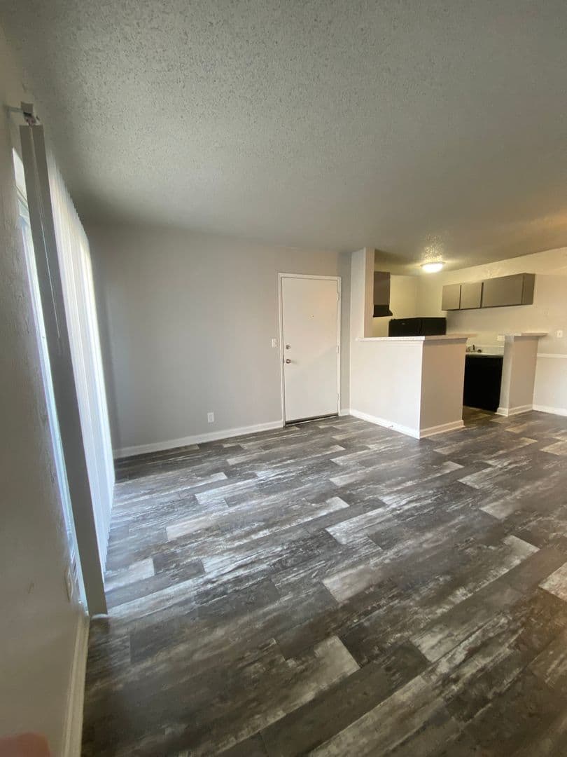 Tulsa Apartment: 1337 E. 61st Street