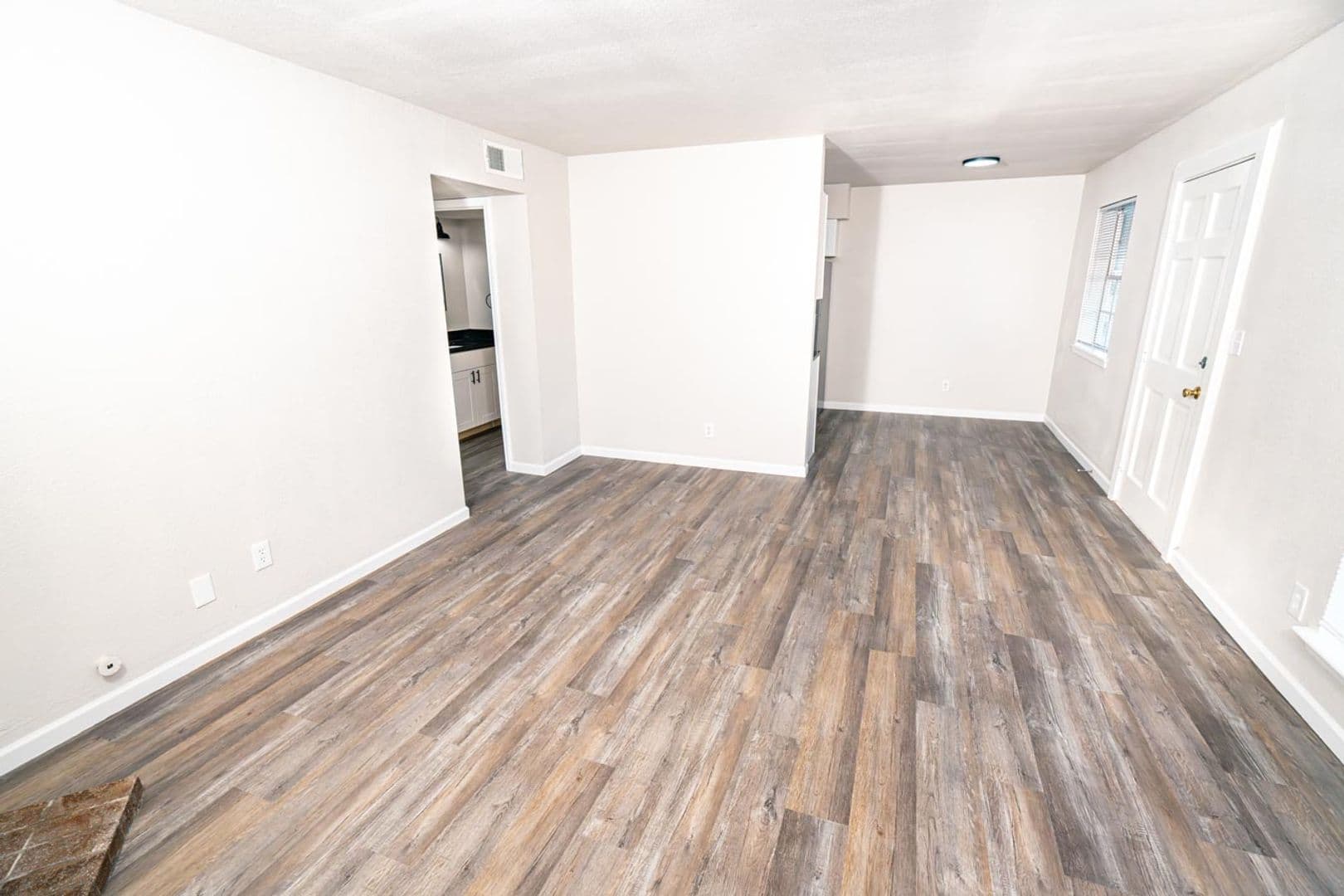 Tulsa Apartment: 1027 E. 41st St