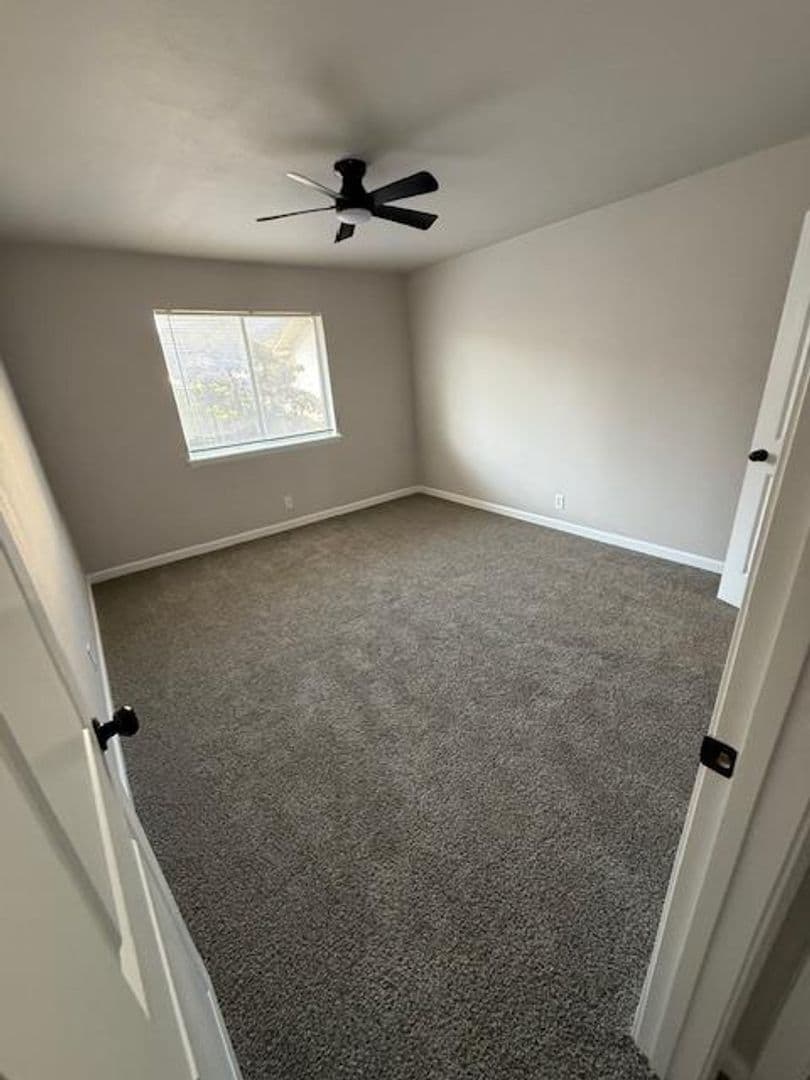 Tulsa Apartment: 3272 S Lakewood Ave