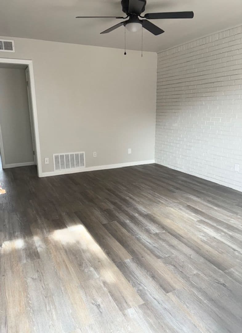Tulsa Apartment: 6609 S Lewis Ave
