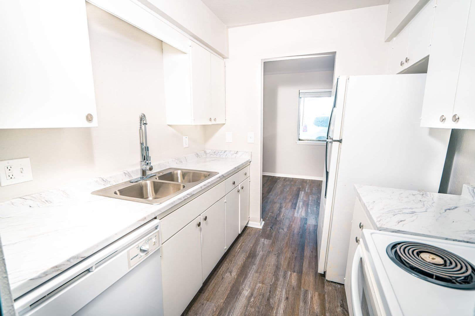 Tulsa Apartment: 3272 S Lakewood Ave