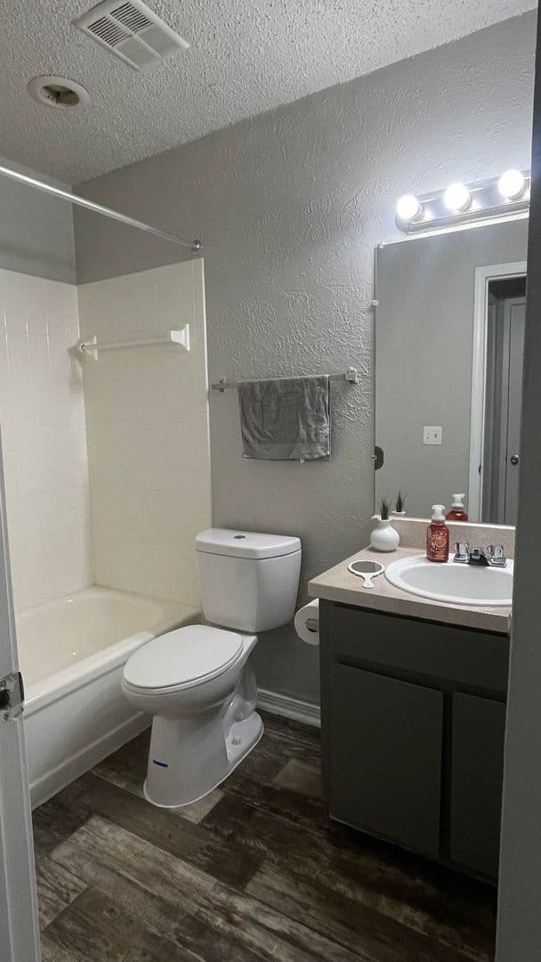 Tulsa Apartment: 1337 E. 61st Street