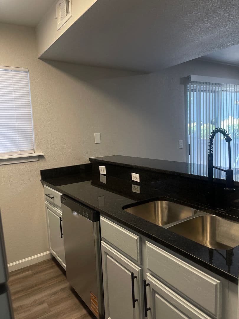Tulsa Apartment: 5101 S. Madison Ave