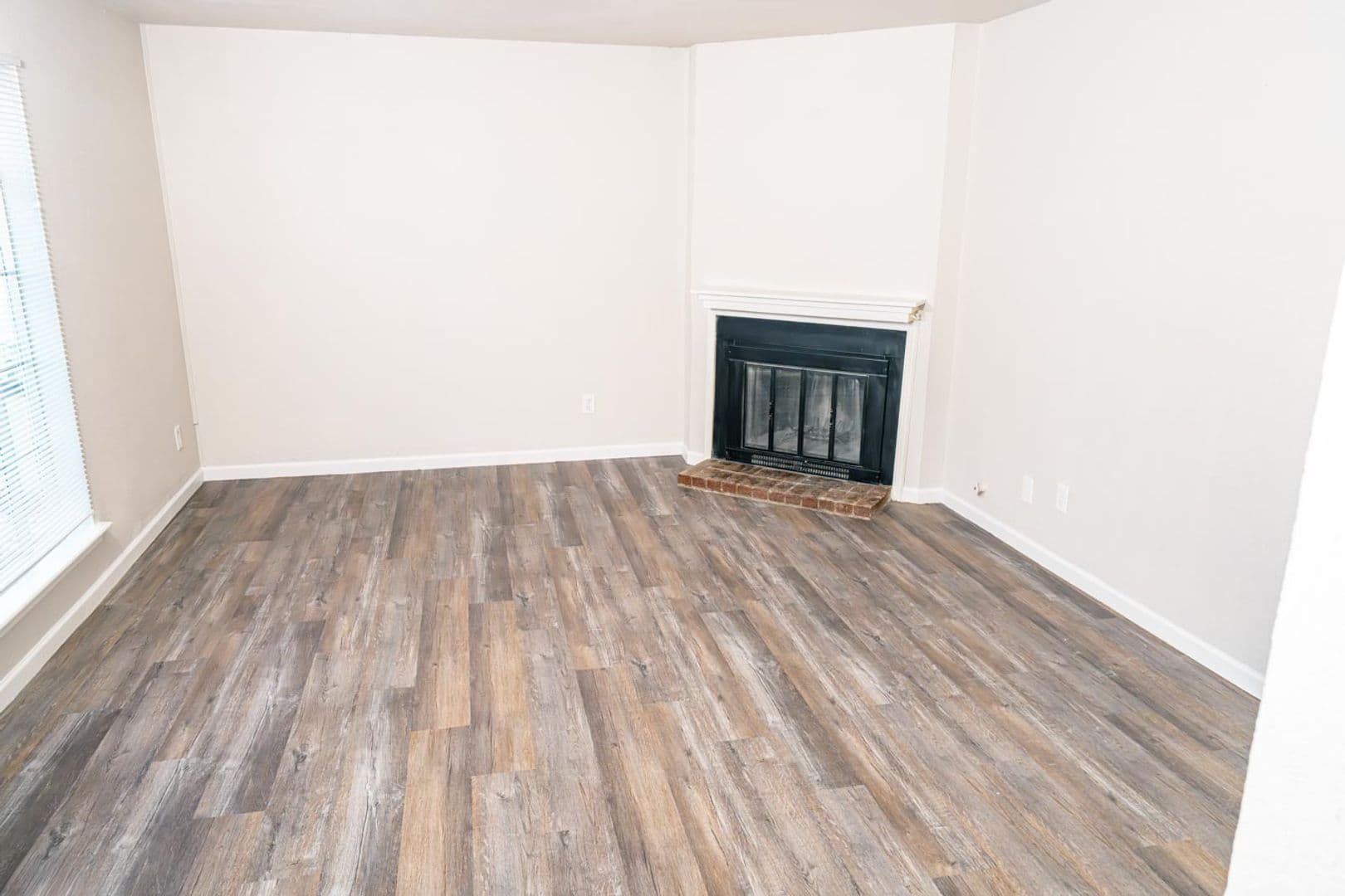 Tulsa Apartment: 1027 E. 41st St