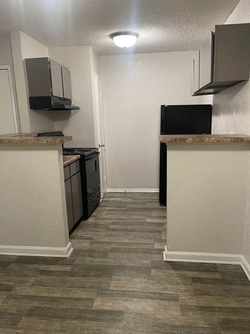 Tulsa Apartment: 1337 E. 61st Street