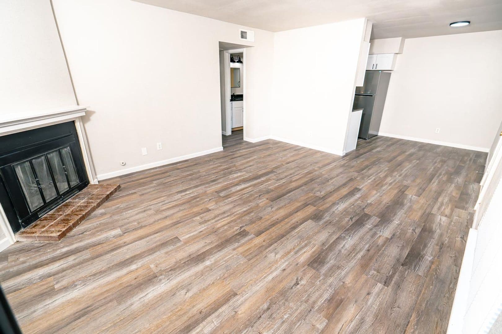 Tulsa Apartment: 1027 E. 41st St