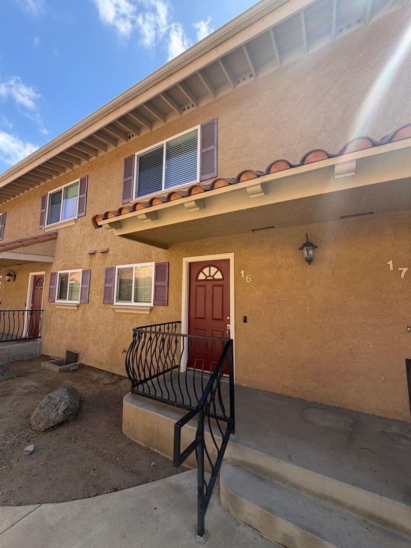 El Cajon Condo: 792 N. Mollison Ave #16