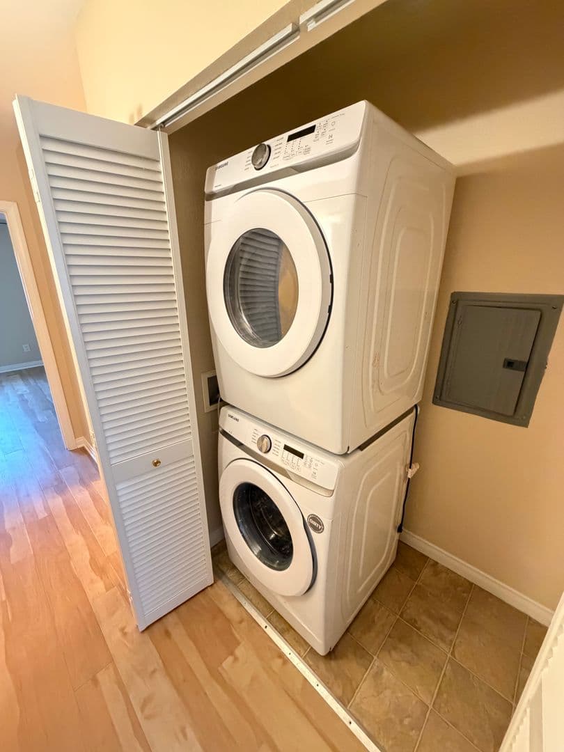 El Cajon Condo: 792 N. Mollison Ave #16
