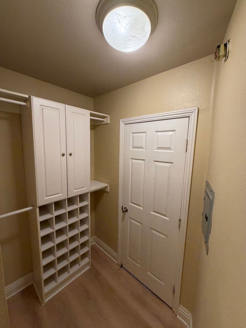 El Cajon House: 1160 E. Lexington Avenue