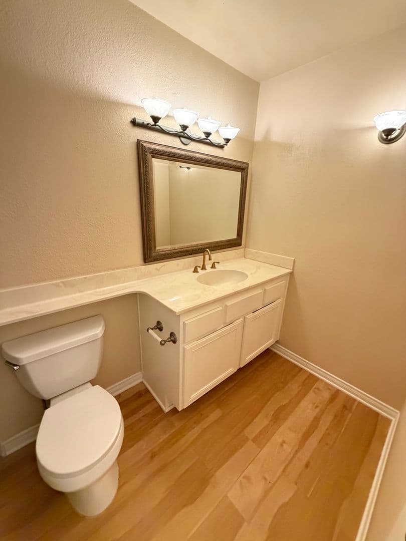 El Cajon Condo: 792 N. Mollison Ave #16